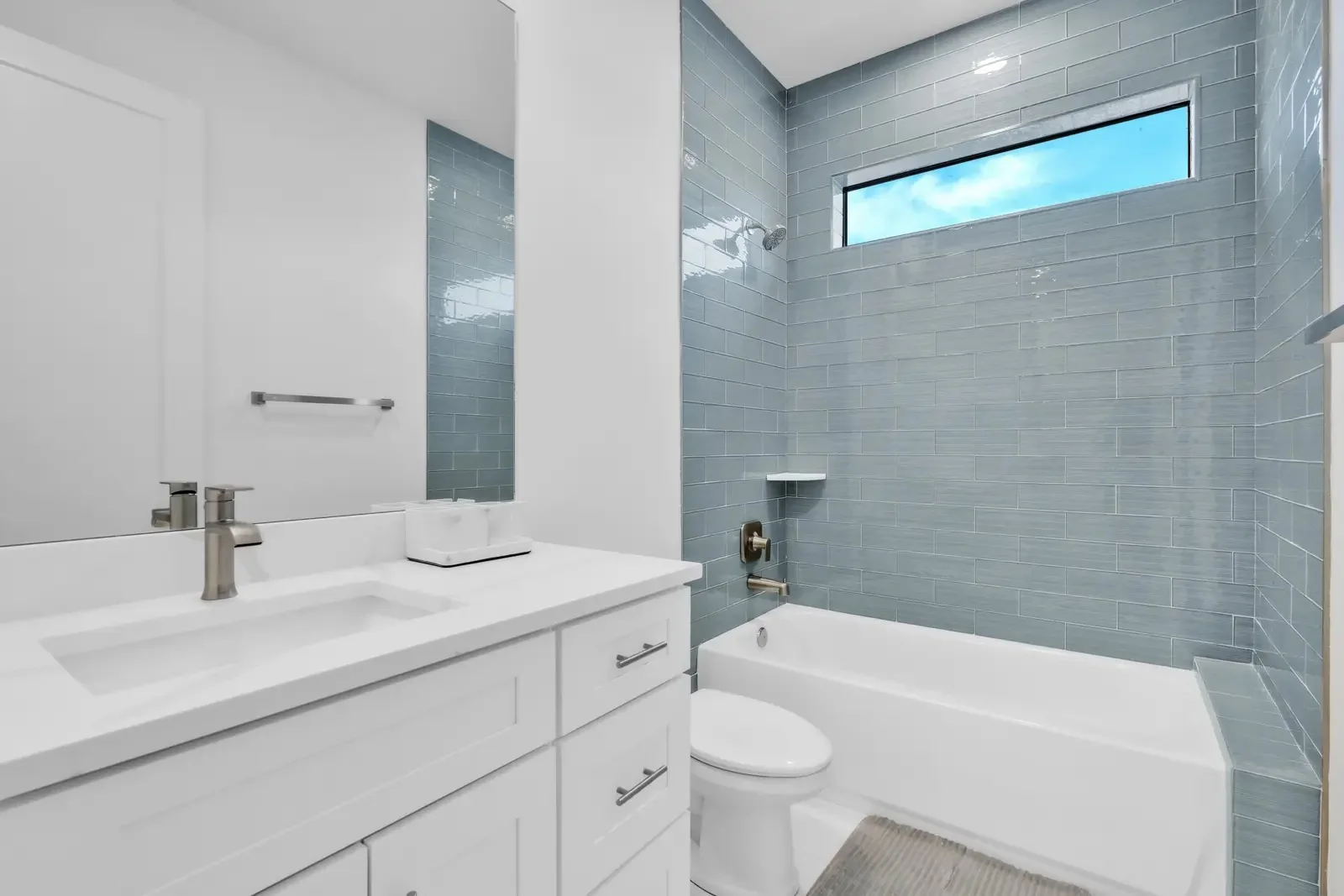 Residence 6207 bathroom at Latitudes in the Park, Pinellas Park, Florida