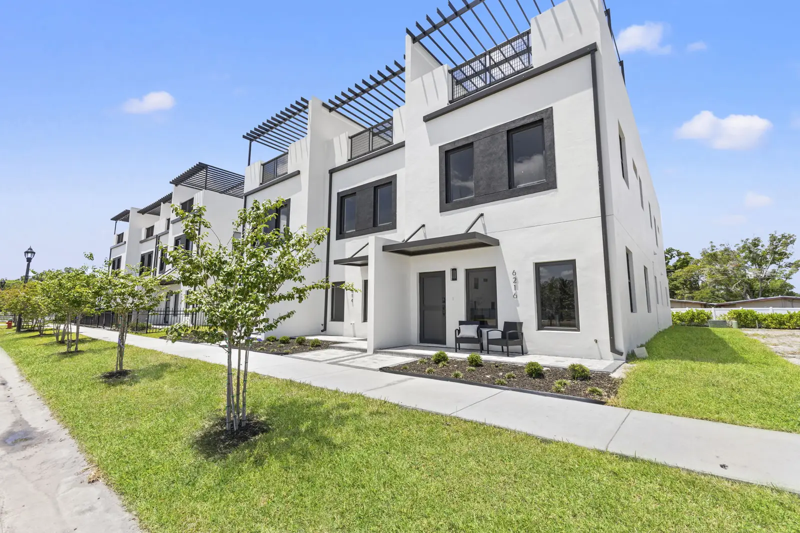 Exterior residence 6216 at Latitudes in the Park, Pinellas Park FL, photo 4